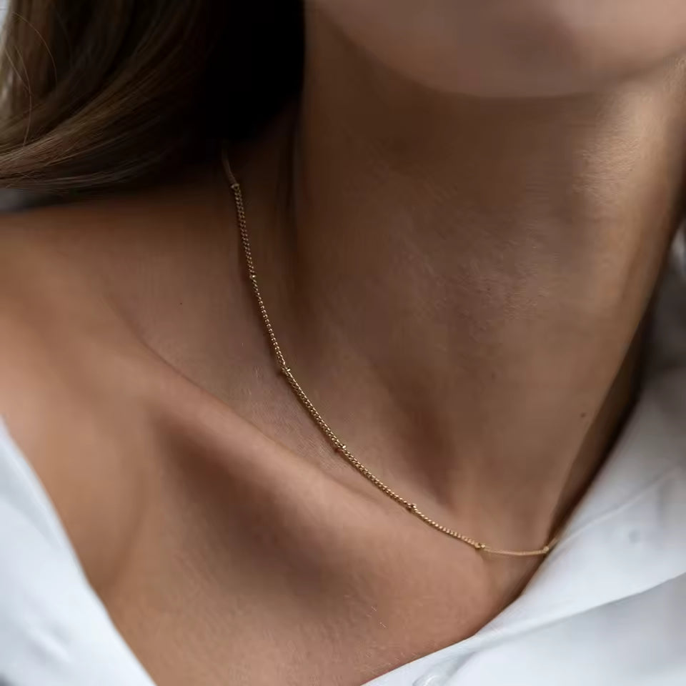 Colar Choker de Bolinhas em Aço Inox com Banho de Ouro Amarelo 18K