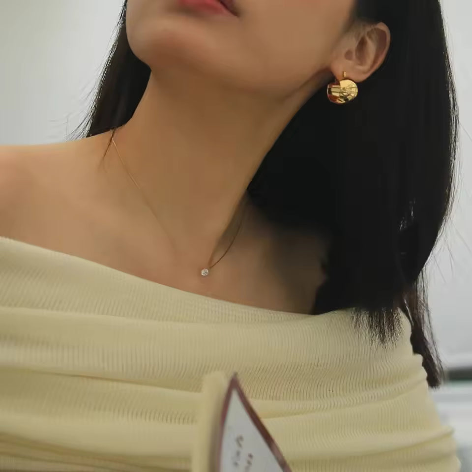 Colar Solitário em Aço Inox com Banho de Ouro Amarelo 18K